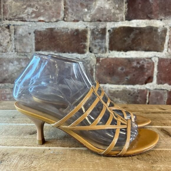 Stuart Weitzman Gold Metallic Leather Cutout Slide On Kitten Heel Sz 6.5 - Picture 5 of 12